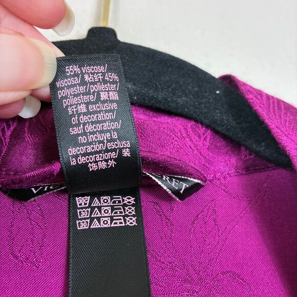 Victoria’s Secret Magenta Satin Floral Lace Trim Robe Size XS Romantic - Picture 5 of 8